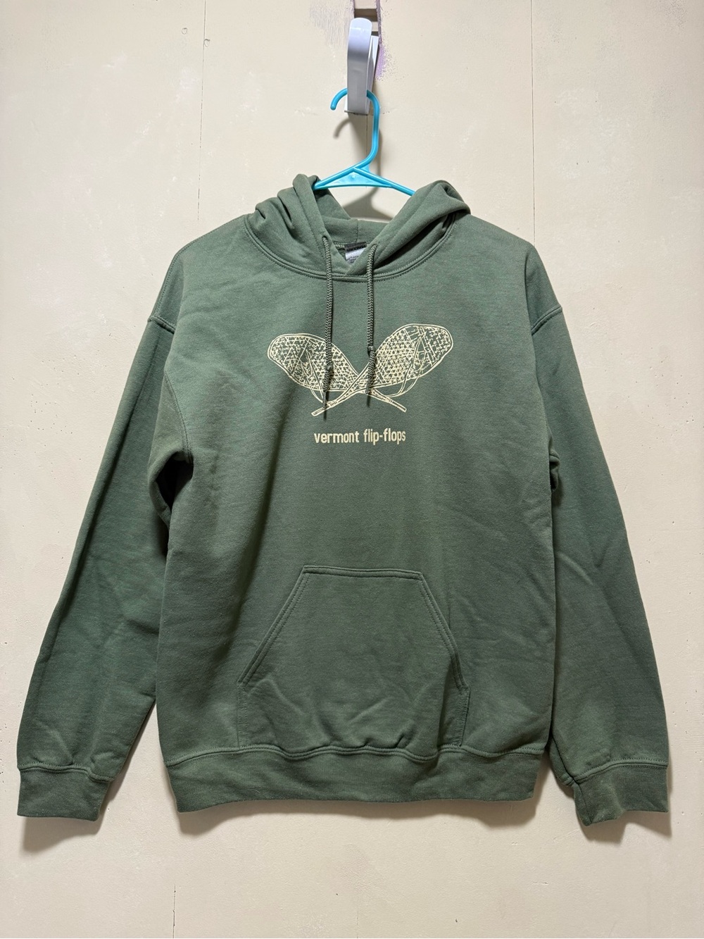 Gildan Olive Green Vermont Flip Flops Crewneck Hoodie Adult Sz S